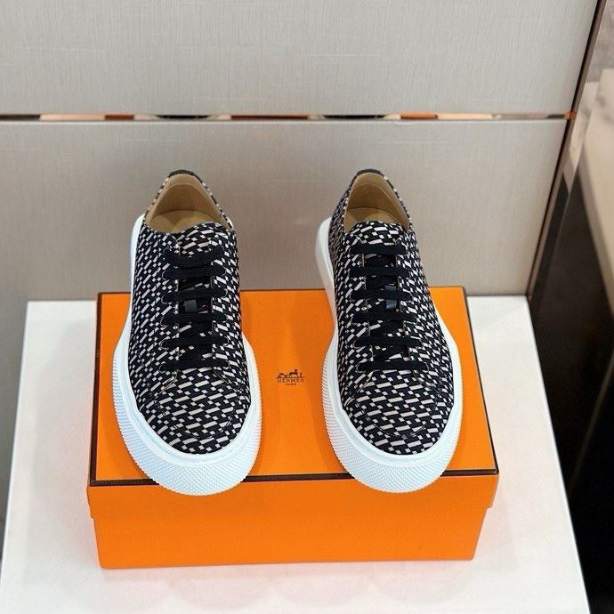 H**mes sneakers